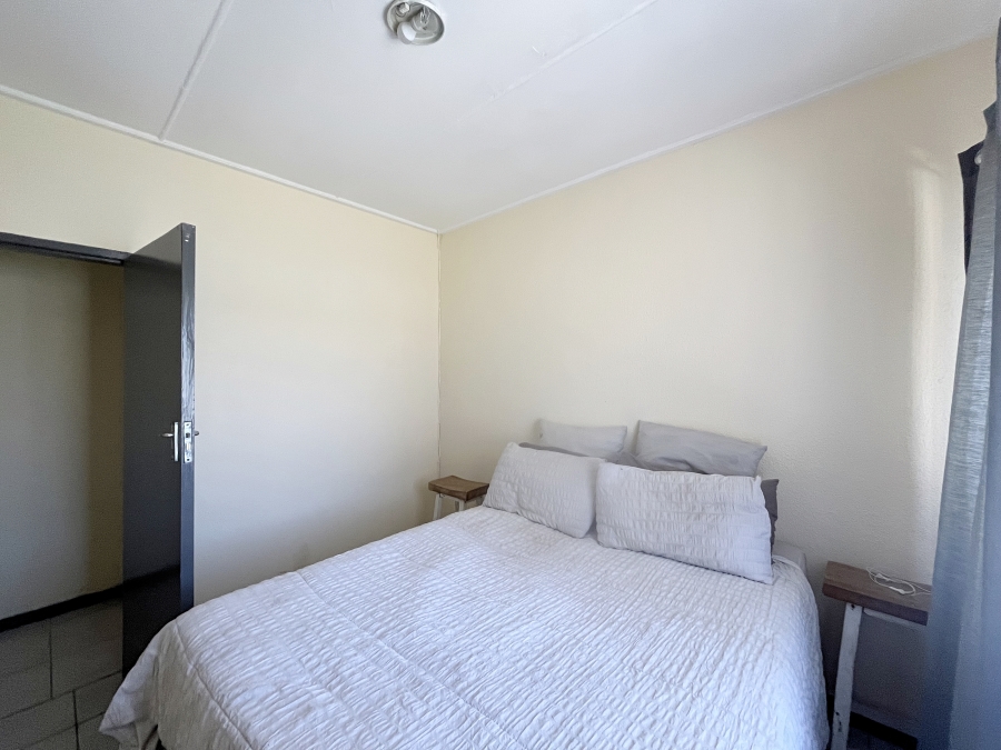 To Let 3 Bedroom Property for Rent in Windsor Park Estate Western Cape